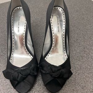 NWOT Gianni Bini heels